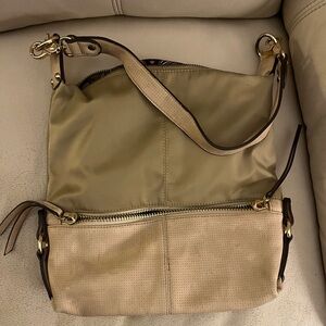 Sandra Robert’s Vintage Purse
Great Condition Stylish Beige Women's Bag